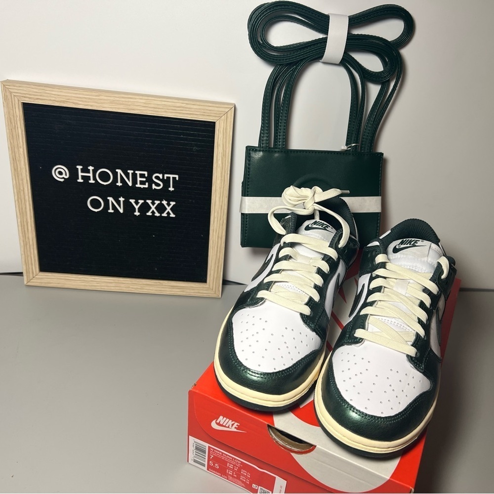 Nike dunk low coconut milk/pro green sz 7W